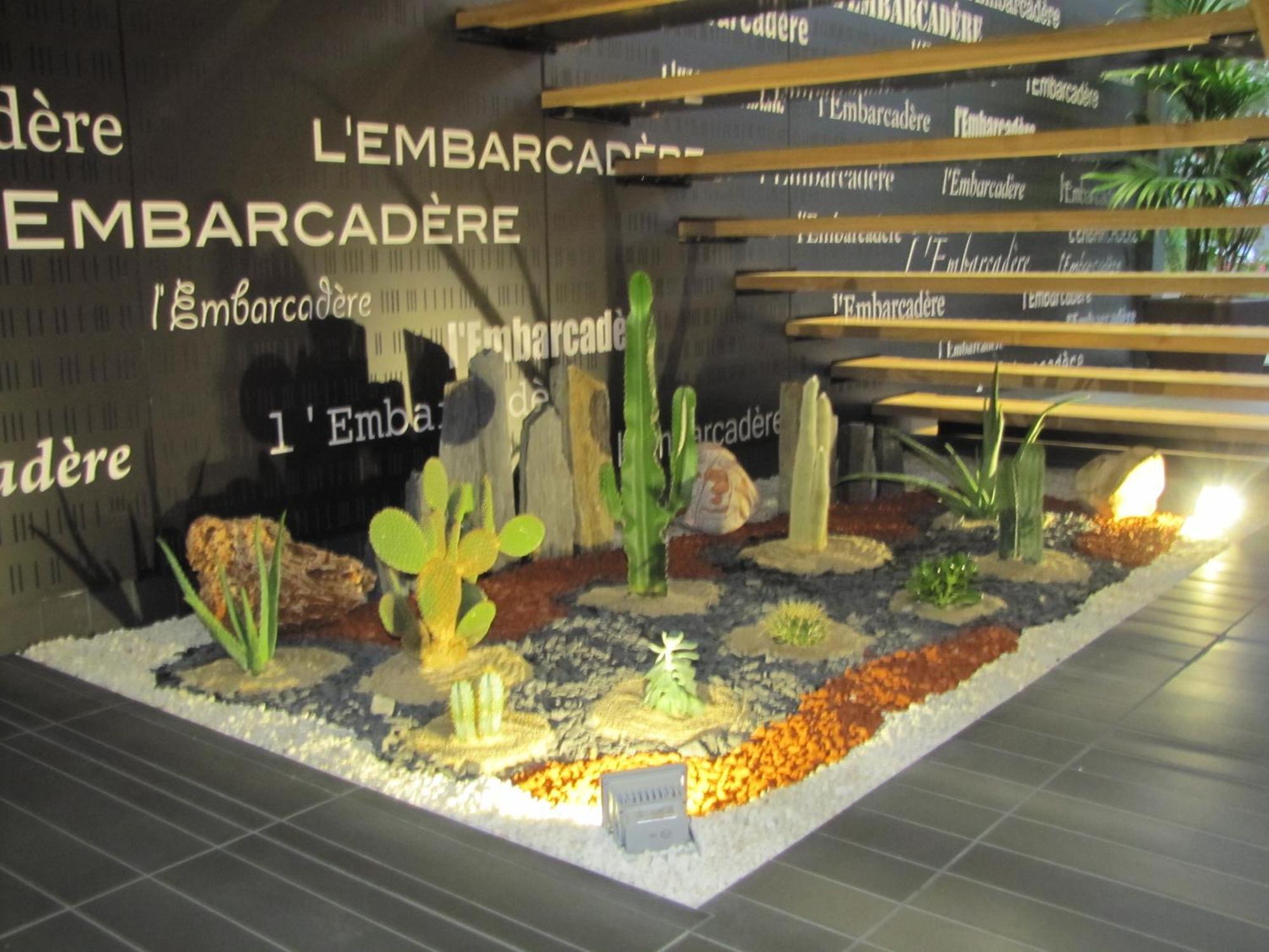 ננטואה Hotel-Restaurant De L'Embarcadere מראה חיצוני תמונה